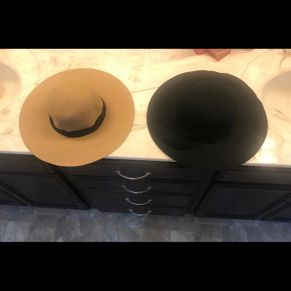 2 Hats